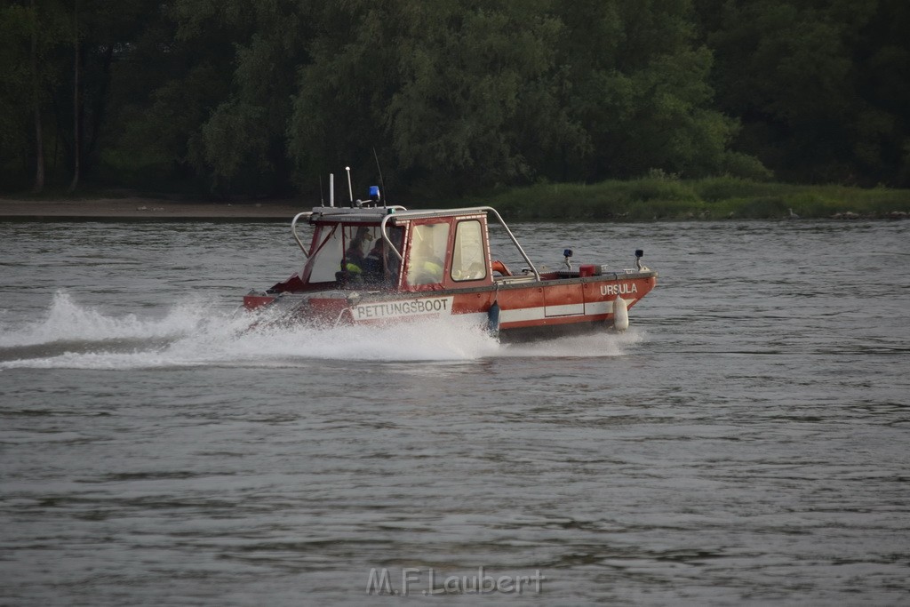 PRhein Koeln Porz Ensen Schwimmer untergegangen P136.JPG - Miklos Laubert